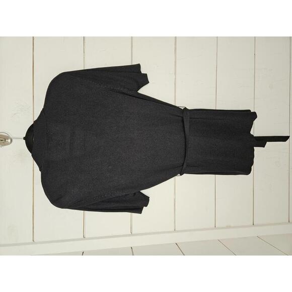 Jones New York Large black ribbed sweater shirt. button down with fabric belt - Picture 2 of 5